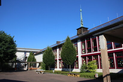 Die Forscherhaus Gesamtschule in Bünde erhält nach dem Eigentümerwechsel einen neuen Anstrich: konzeptionell und baulich.