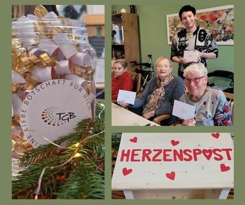 Eine Collage aus drei Fotos zeigt ein Glas mit zusammengerollten Botschaften, die mit goldenen Bändern zusammengebunden sind, eine Gruppe aus drei Seniorinnen und einem jungen Mann, die Briefe in den Händen halten, und einen Holzbriefkasten für "Herzenspost".